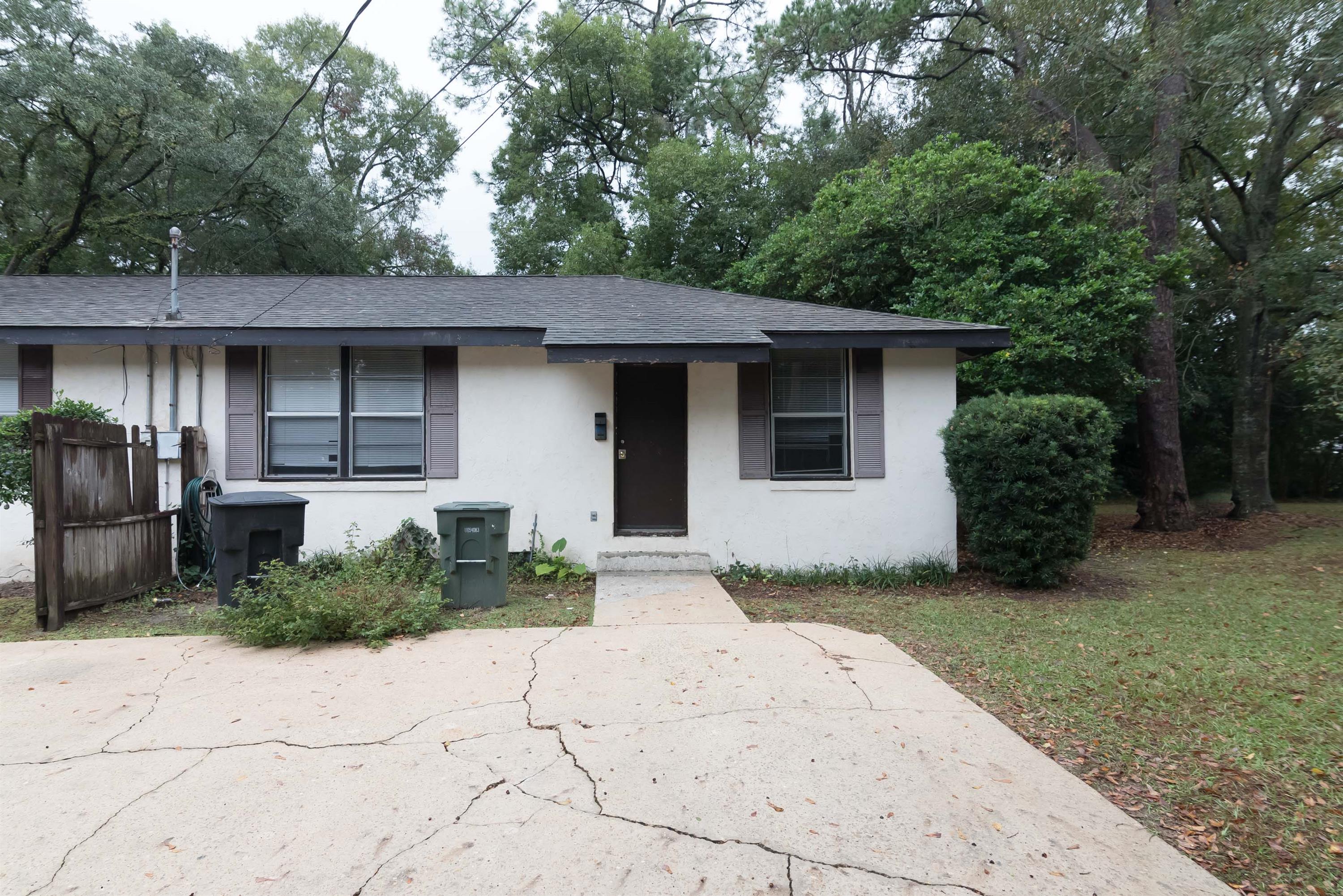 2020 Hollywood Drive - 1
