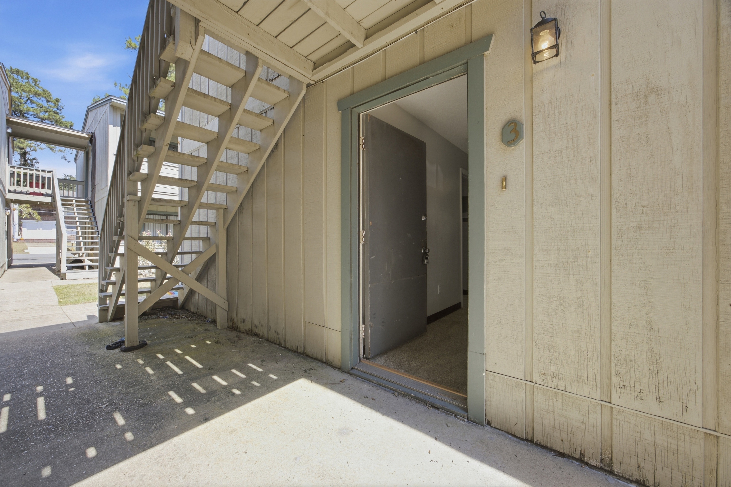 812 Richmond Street - 3