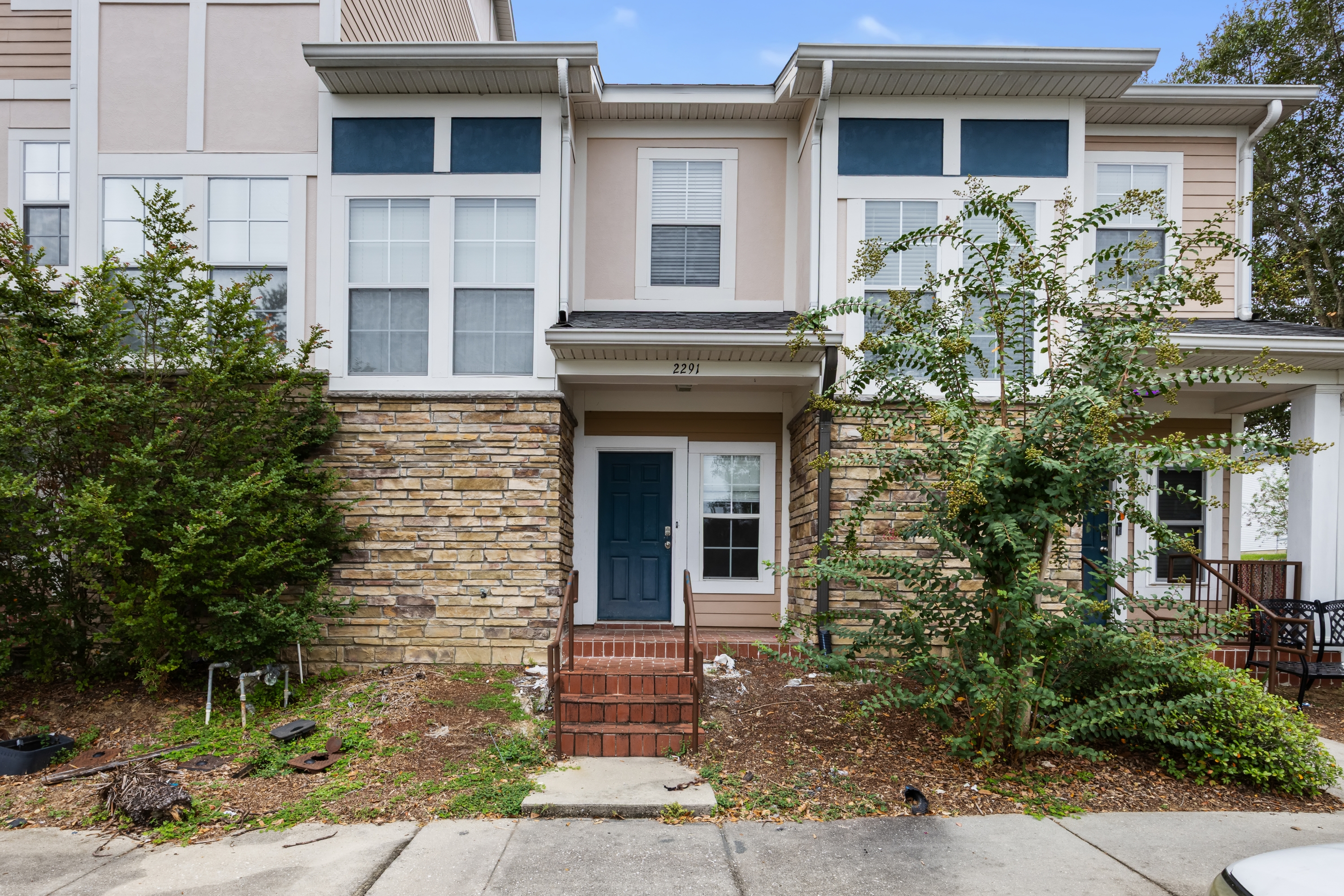 2195 Del Carmel Way